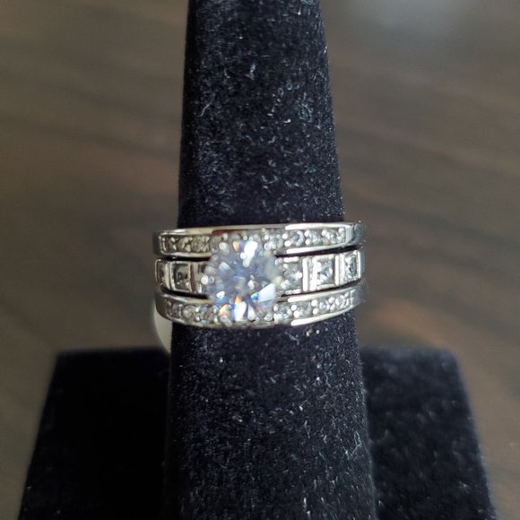 Jewelry - 3 pc Stainless Steel Wedding Ring Set